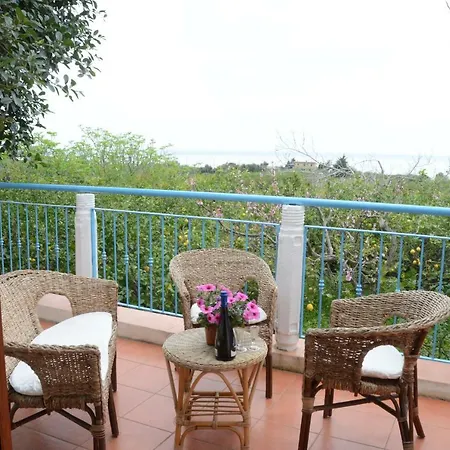 펜션 Holiday Homes дом грейс, дом отдыха